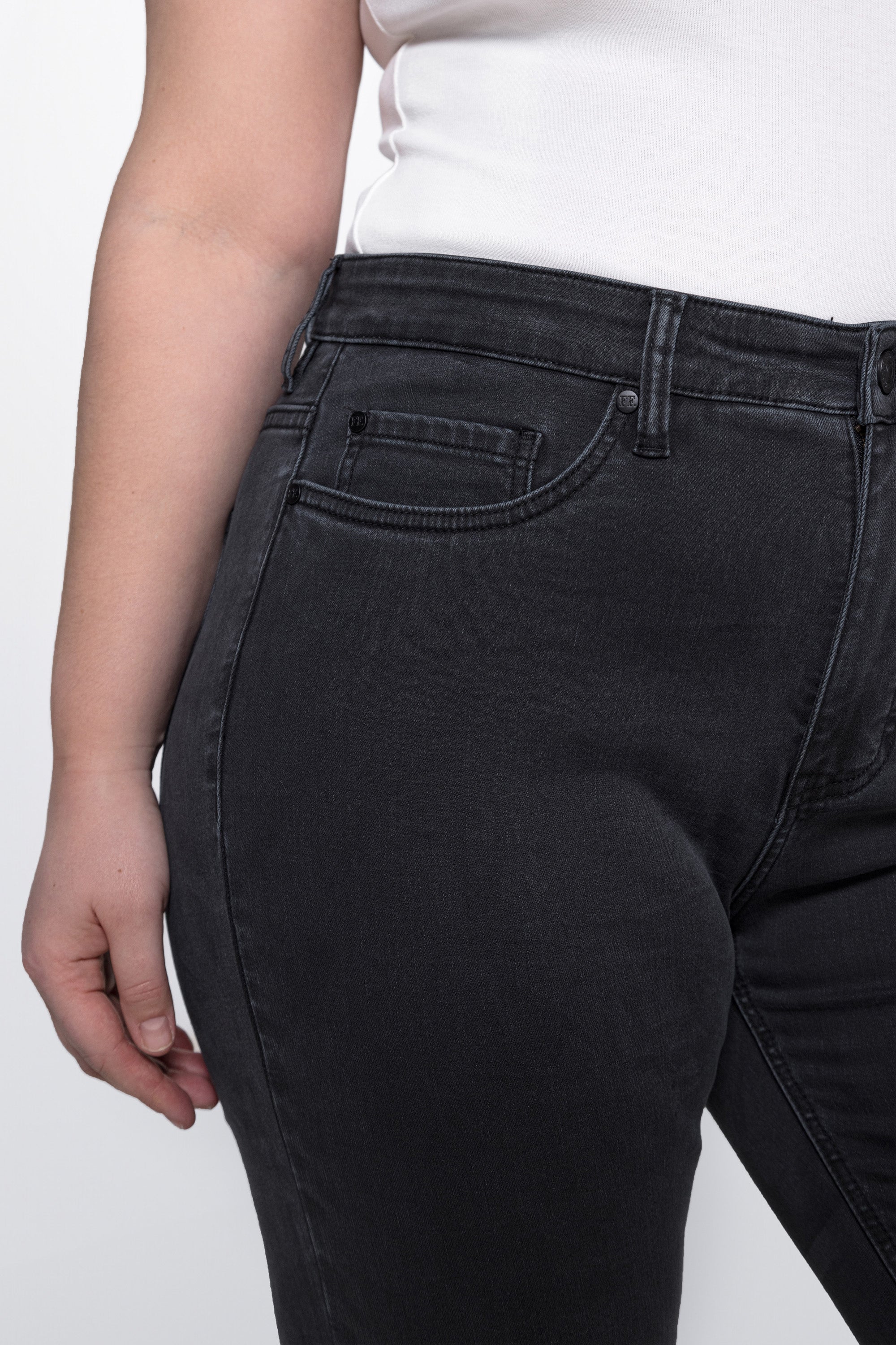 BOBI Dakota Black